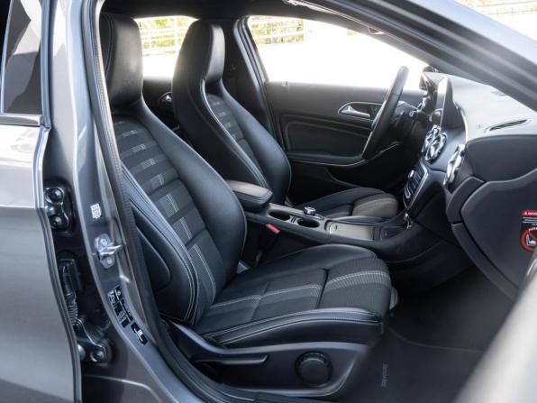 Mercedes-Benz GLA I (X156) Рестайлинг с пробегом 2019 года, цена 2 019 700 рублей, 184505 км, внедорожник, Автокод Объявления