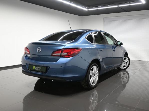Opel Astra J Рестайлинг с пробегом 2013 года, цена 1 245 000 рублей, 48726 км, седан, Автокод Объявления