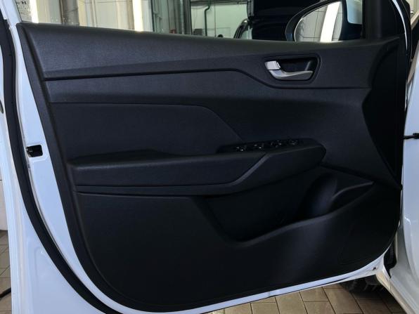 Hyundai Solaris I Рестайлинг с пробегом 2017 года, цена 1 248 000 рублей, 148500 км, седан, Автокод Объявления