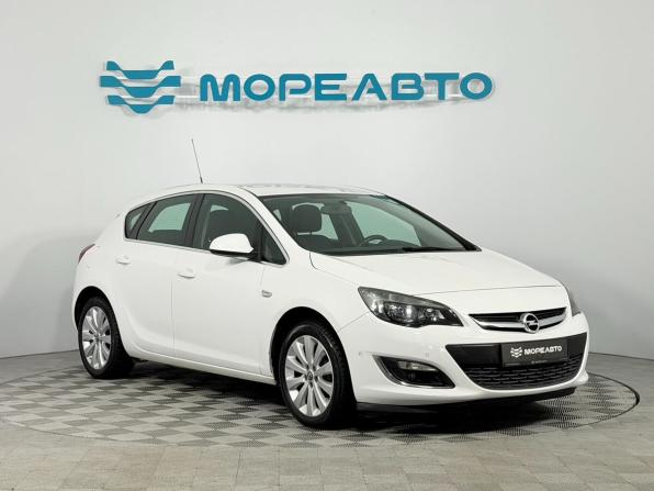 Opel Astra J Рестайлинг с пробегом 2014 года, цена 890 000 рублей, 120000 км, хэтчбек, Автокод Объявления