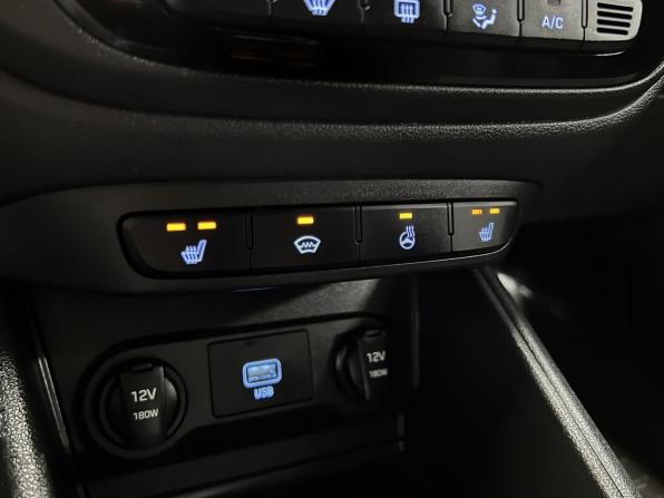 Hyundai Solaris II с пробегом 2019 года, цена 1 170 000 рублей, 144583 км, седан, Автокод Объявления