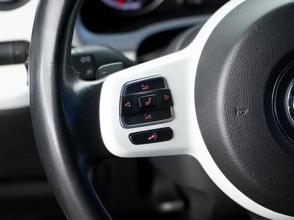Volkswagen Beetle II (A5) с пробегом 2014 года, цена 1 397 520 рублей, 203895 км, хэтчбек, Автокод Объявления