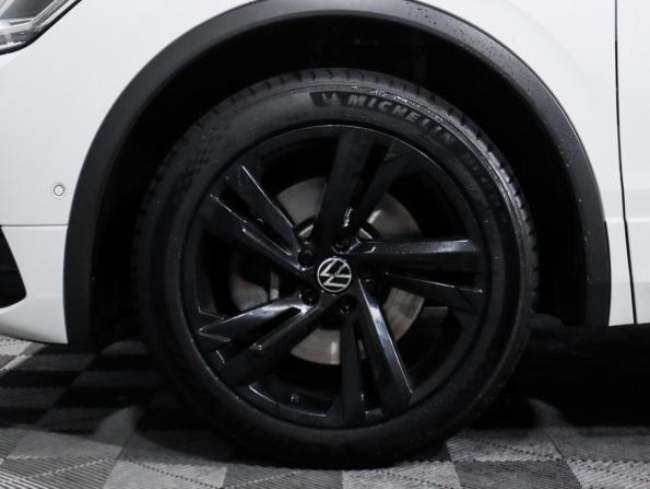Volkswagen Tiguan II Рестайлинг с пробегом 2021 года, цена 4 449 000 рублей, 70245 км, внедорожник, Автокод Объявления