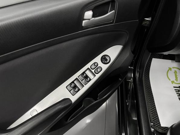 Hyundai Solaris I Рестайлинг с пробегом 2015 года, цена 975 000 рублей, 157578 км, седан, Автокод Объявления