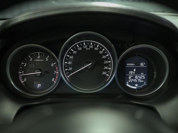 Mazda 6 III (GJ) Рестайлинг с пробегом 2015 года, цена 1 599 000 рублей, 224468 км, седан, Автокод Объявления