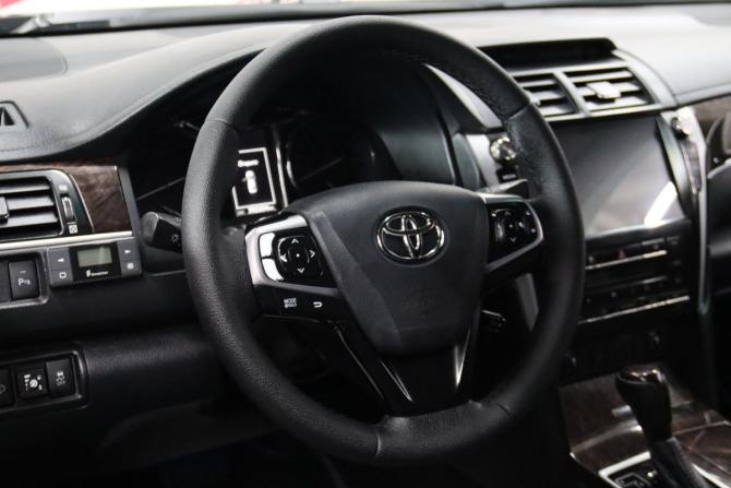 Toyota Camry VII (XV50) Рестайлинг 2 с пробегом 2017 года, цена 1 795 950 рублей, 392204 км, седан, Автокод Объявления
