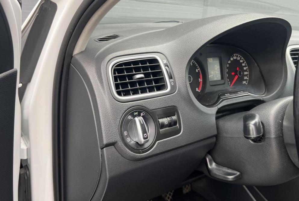 Volkswagen Polo V Красноярск  - изображение 19