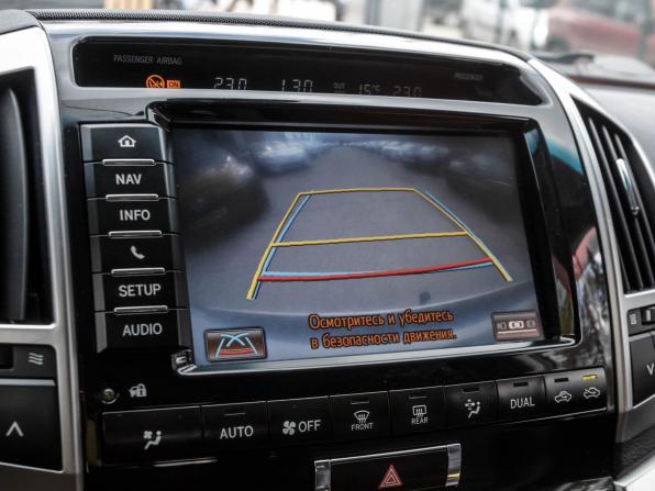 Toyota Land Cruiser 200 Series Рестайлинг 1 с пробегом 2014 года, цена 3 850 000 рублей, 179652 км, внедорожник, Автокод Объявления