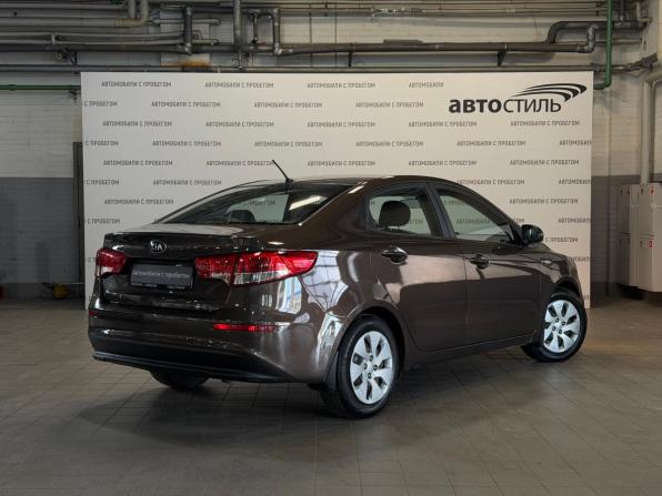 Kia Rio III Рестайлинг с пробегом 2015 года, цена 849 000 рублей, 140000 км, седан, Автокод Объявления