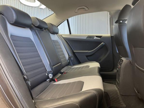 Volkswagen Jetta VI с пробегом 2012 года, цена 1 247 000 рублей, 99778 км, седан, Автокод Объявления