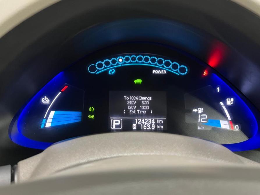Nissan Leaf I (ZE0/AZE0) Пермь  - изображение 23