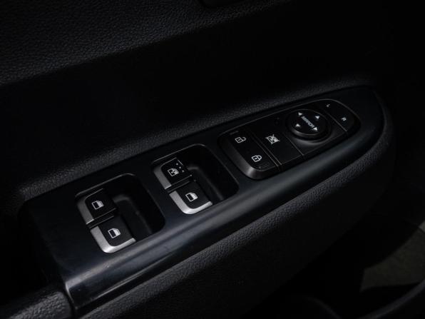 Kia Rio III Рестайлинг с пробегом 2017 года, цена 1 240 000 рублей, 198817 км, седан, Автокод Объявления