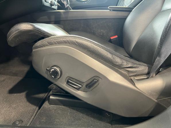 Volvo XC60 II с пробегом 2018 года, цена 2 825 900 рублей, 254195 км, внедорожник, Автокод Объявления