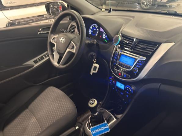 Hyundai Solaris I с пробегом 2012 года, цена 689 000 рублей, 137334 км, хэтчбек, Автокод Объявления
