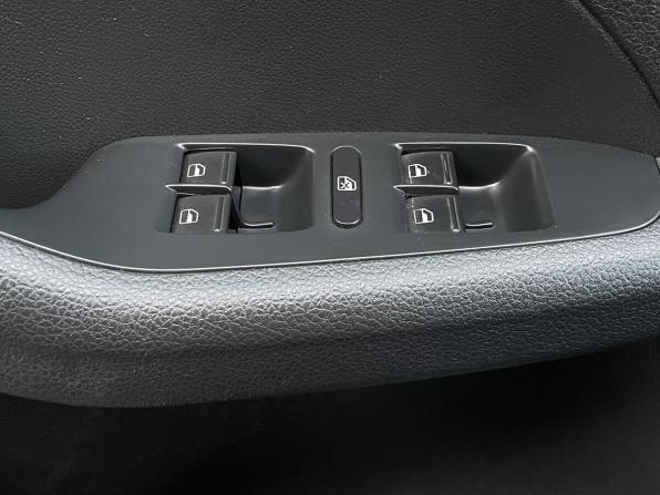 Volkswagen Jetta VI Рестайлинг с пробегом 2014 года, цена 900 000 рублей, 193143 км, седан, Автокод Объявления