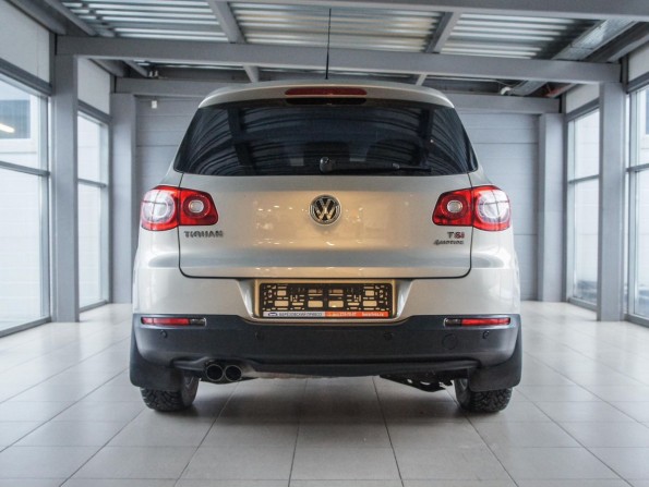 Volkswagen Tiguan I с пробегом 2010 года, цена 950 000 рублей, 223000 км, внедорожник, Автокод Объявления