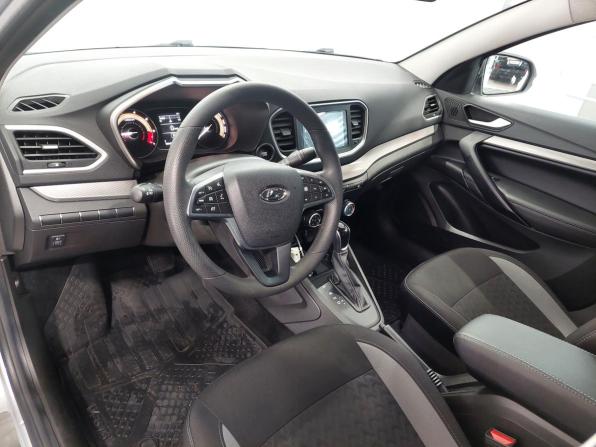 Lada (ВАЗ) Vesta I Рестайлинг (NG) с пробегом 2024 года, цена 1 310 000 рублей, 20000 км, седан, Автокод Объявления