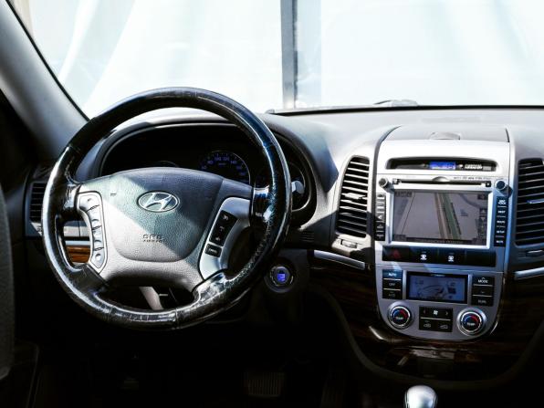 Hyundai Santa Fe II Рестайлинг с пробегом 2012 года, цена 1 610 000 рублей, 145000 км, внедорожник, Автокод Объявления