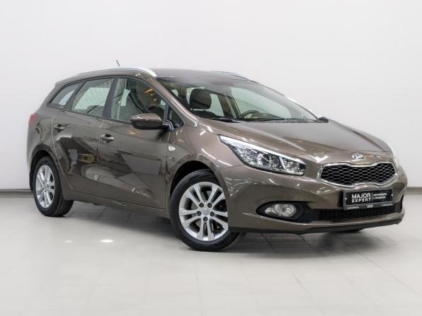 Kia Ceed II с пробегом 2015 года, цена 1 255 000 рублей, 118804 км, универсал, Автокод Объявления