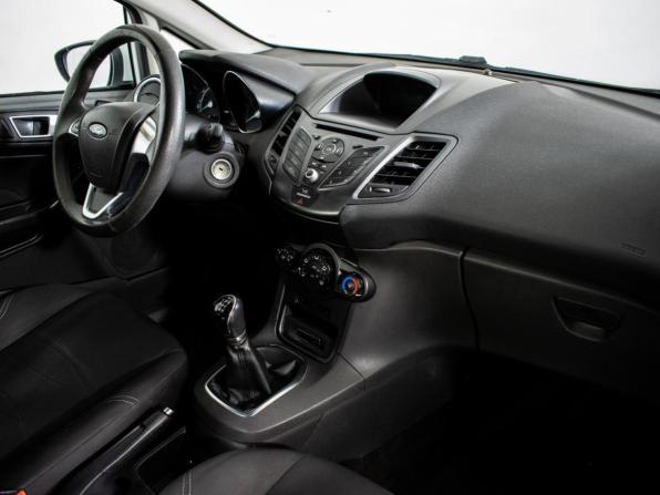 Ford Fiesta Mk6 Рестайлинг с пробегом 2015 года, цена 420 000 рублей, 228550 км, седан, Автокод Объявления