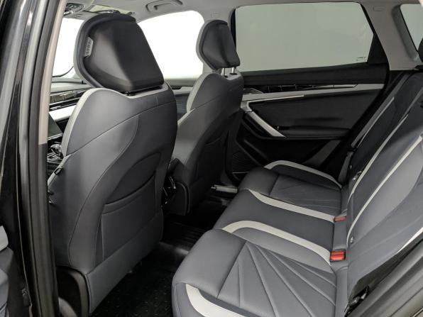 Geely Atlas II с пробегом 2024 года, цена 3 705 000 рублей, 1750 км, внедорожник, Автокод Объявления
