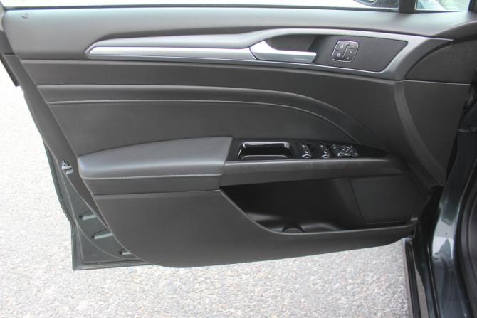 Ford Mondeo V с пробегом 2018 года, цена 1 440 000 рублей, 140481 км, универсал, Автокод Объявления