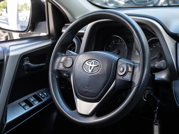 Toyota RAV4 IV (XA40) Рестайлинг с пробегом 2017 года, цена 2 043 400 рублей, 126804 км, внедорожник, Автокод Объявления