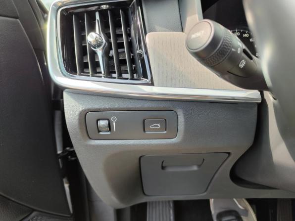 Volvo S90 II Рестайлинг с пробегом 2021 года, цена 2 814 000 рублей, 94346 км, седан, Автокод Объявления