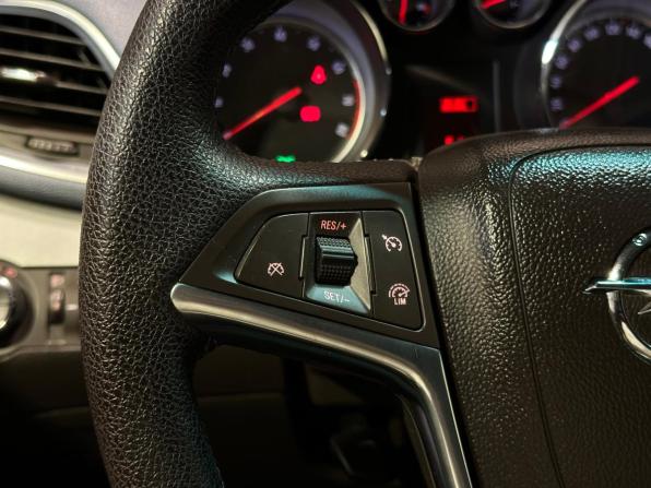Opel Mokka I с пробегом 2014 года, цена 990 000 рублей, 173086 км, внедорожник, Автокод Объявления