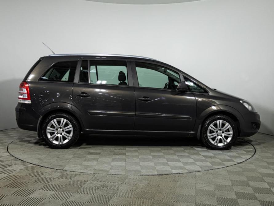 Opel Zafira B Рестайлинг Санкт-Петербург  - изображение 4