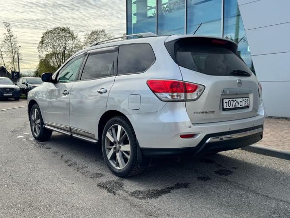 Nissan Pathfinder IV с пробегом 2015 года, цена 1 690 000 рублей, 162500 км, внедорожник, Автокод Объявления