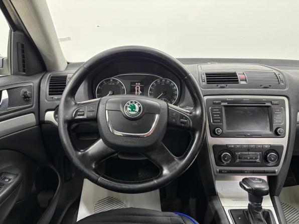 Skoda Octavia II (A5) Рестайлинг с пробегом 2012 года, цена 890 000 рублей, 182142 км, лифтбек, Автокод Объявления