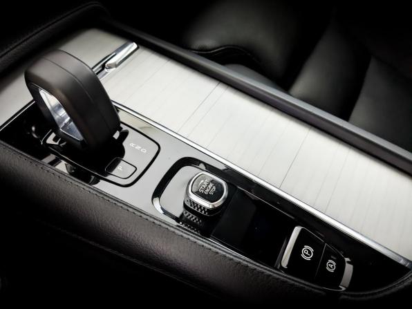 Volvo XC90 II Рестайлинг 1 с пробегом 2021 года, цена 4 700 000 рублей, 118501 км, внедорожник, Автокод Объявления