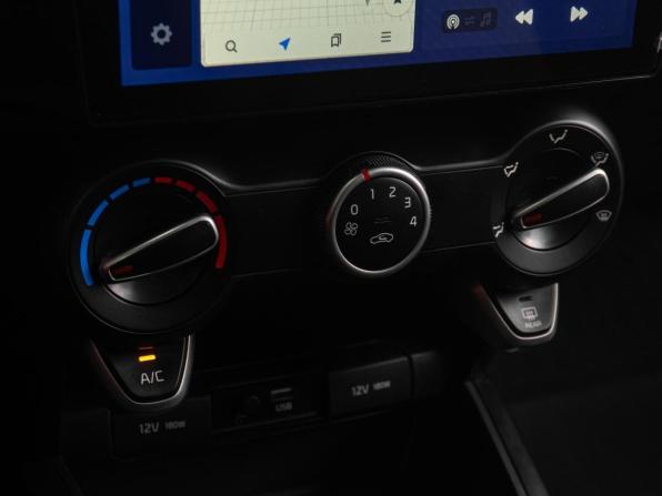 Kia Rio IV с пробегом 2018 года, цена 1 599 000 рублей, 55116 км, хэтчбек, Автокод Объявления