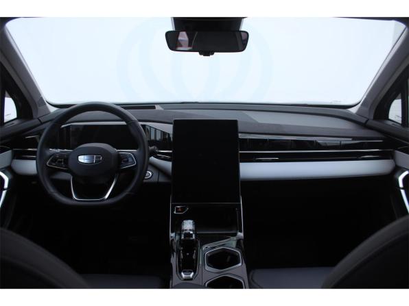 Geely Atlas II с пробегом 2023 года, цена 2 810 000 рублей, 10080 км, внедорожник, Автокод Объявления