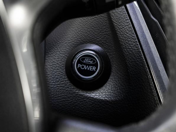 Ford Focus III с пробегом 2013 года, цена 929 000 рублей, 197889 км, хэтчбек, Автокод Объявления