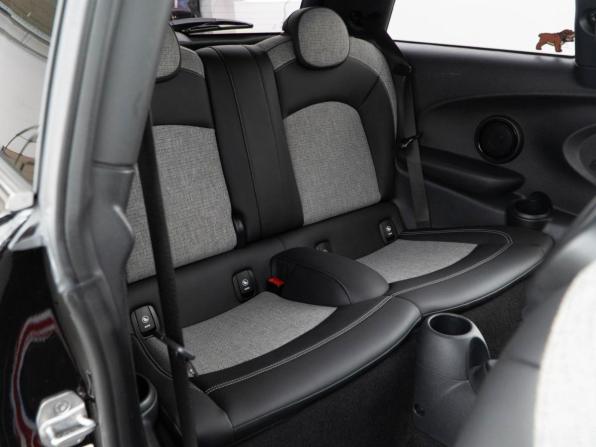 Mini Hatch III (F55/F56) Рестайлинг с пробегом 2020 года, цена 3 201 444 рубля, 74460 км, хэтчбек, Автокод Объявления