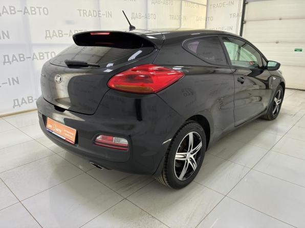 Kia Ceed II с пробегом 2014 года, цена 940 000 рублей, 176000 км, хэтчбек, Автокод Объявления