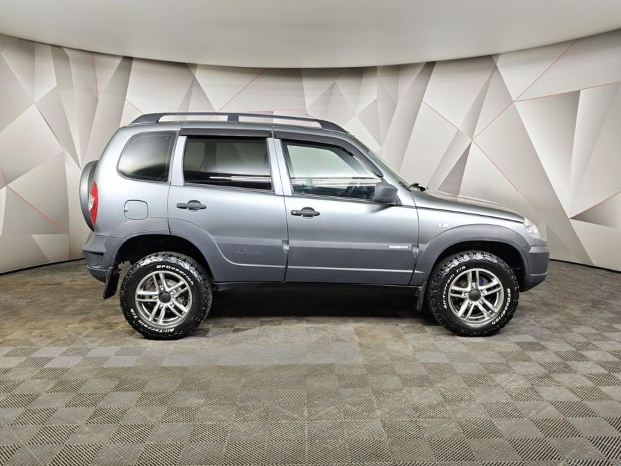 Chevrolet Niva I Рестайлинг Москва  - изображение 6