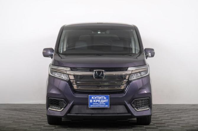 Honda Stepwgn V Рестайлинг с пробегом 2018 года, цена 2 599 000 рублей, 121000 км, минивэн, Автокод Объявления