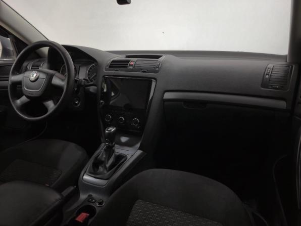 Skoda Octavia II (A5) Рестайлинг с пробегом 2012 года, цена 850 000 рублей, 290251 км, лифтбек, Автокод Объявления