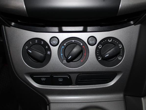Ford Focus III с пробегом 2013 года, цена 859 900 рублей, 215158 км, универсал, Автокод Объявления