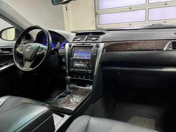 Toyota Camry VII (XV50) Рестайлинг с пробегом 2015 года, цена 1 990 000 рублей, 241917 км, седан, Автокод Объявления