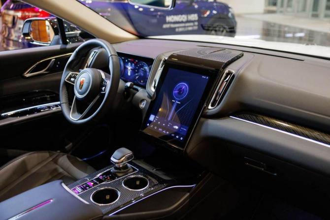 Новый Hongqi HS3 2025 года, цена 3 670 000 рублей, внедорожник, Автокод Объявления