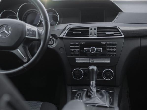 Mercedes-Benz C-Класс III (W204) Рестайлинг с пробегом 2012 года, цена 1 380 000 рублей, 205653 км, седан, Автокод Объявления