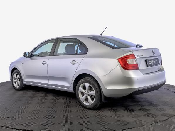 Skoda Rapid I с пробегом 2015 года, цена 1 020 000 рублей, 126466 км, лифтбек, Автокод Объявления
