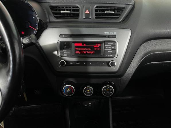 Kia Rio III Рестайлинг с пробегом 2015 года, цена 945 000 рублей, 85957 км, седан, Автокод Объявления