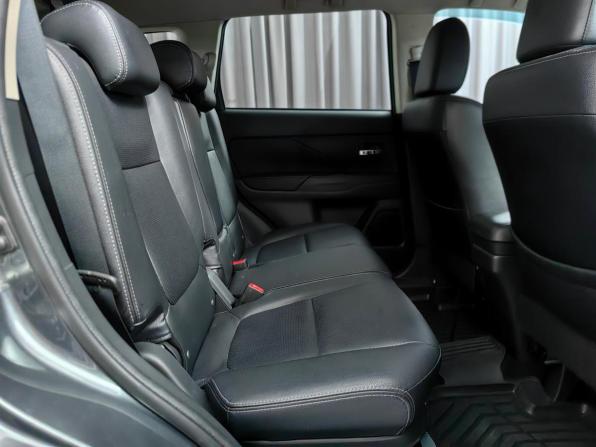 Mitsubishi Outlander III Рестайлинг 2 с пробегом 2018 года, цена 2 075 000 рублей, 131515 км, внедорожник, Автокод Объявления