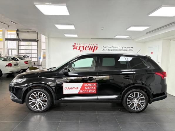 Mitsubishi Outlander III Рестайлинг 2 с пробегом 2015 года, цена 1 698 000 рублей, 155800 км, внедорожник, Автокод Объявления