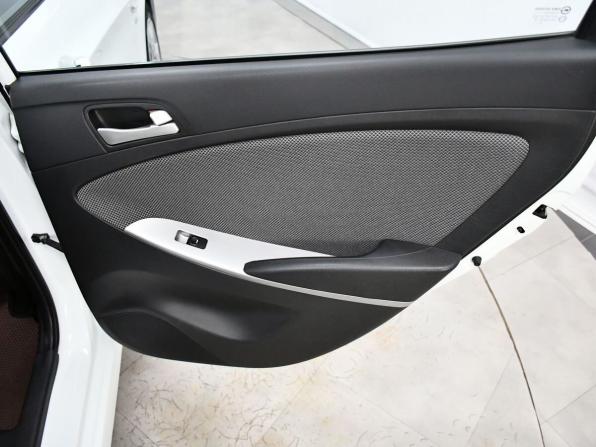 Hyundai Solaris I с пробегом 2013 года, цена 827 000 рублей, 161578 км, седан, Автокод Объявления